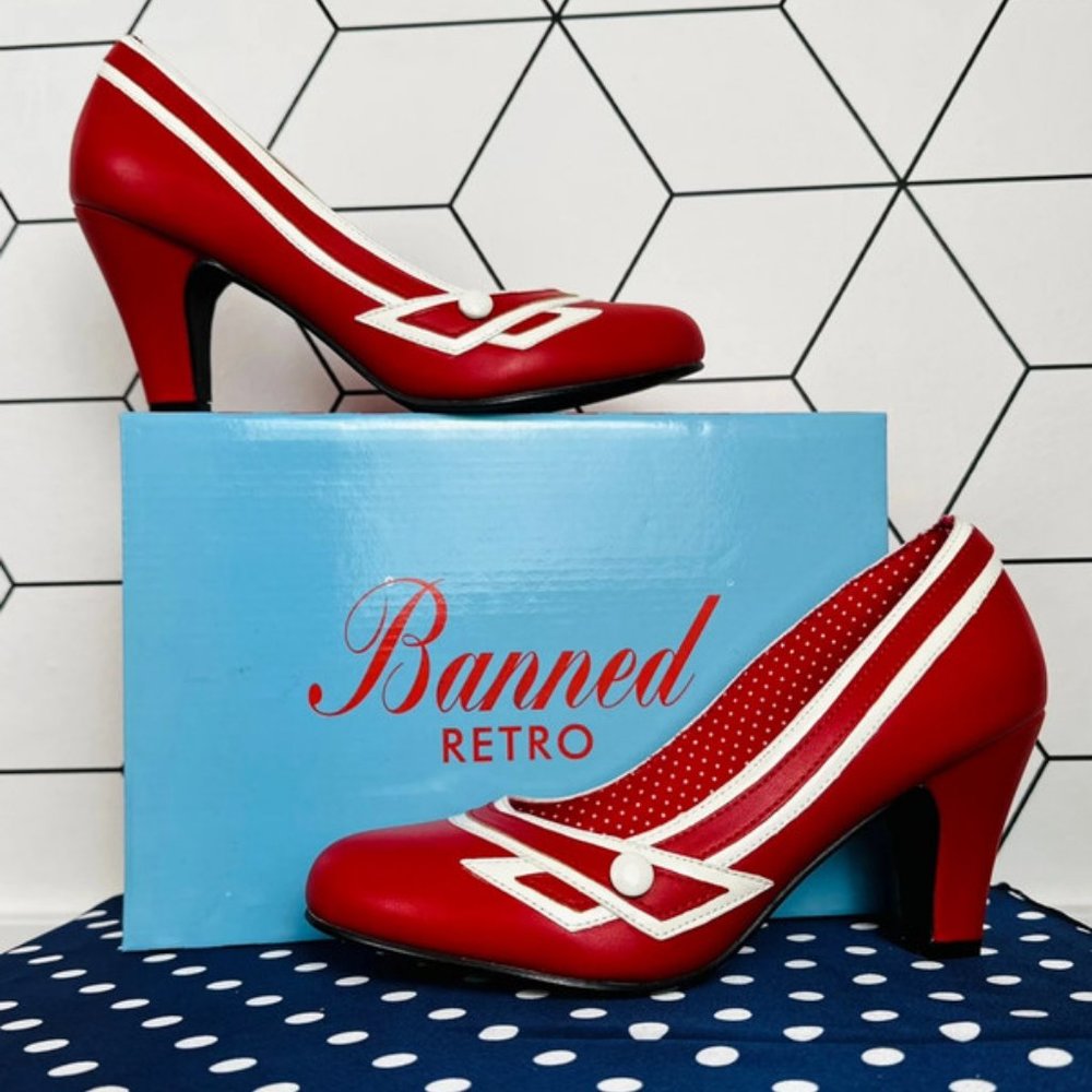 Beautiful Red & White Nautical Pumps
